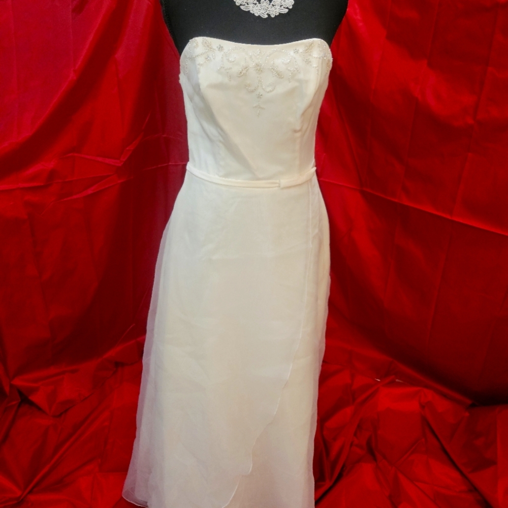 Davinci Bridal style 9101 ivory tea lenght